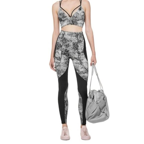 Lululemon Sweat & Repeat Tight *28"Black / Serigraph Starlight Black Multi sz 8 - Picture 2 of 10